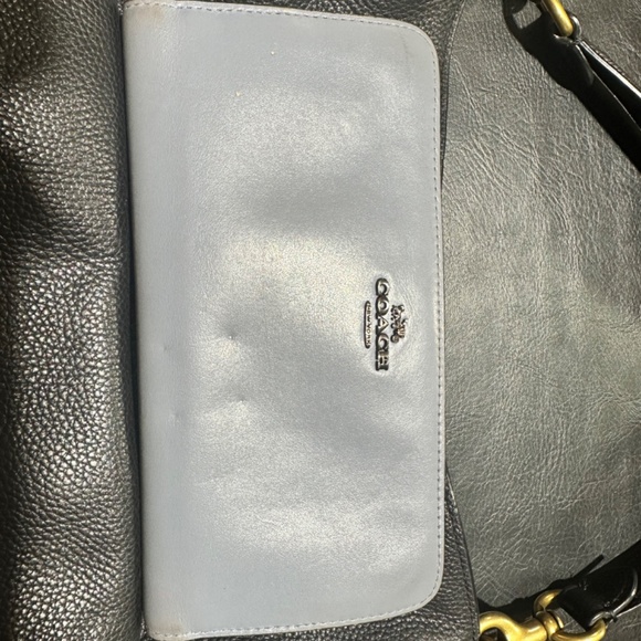 Coach - Picture 3 of 4